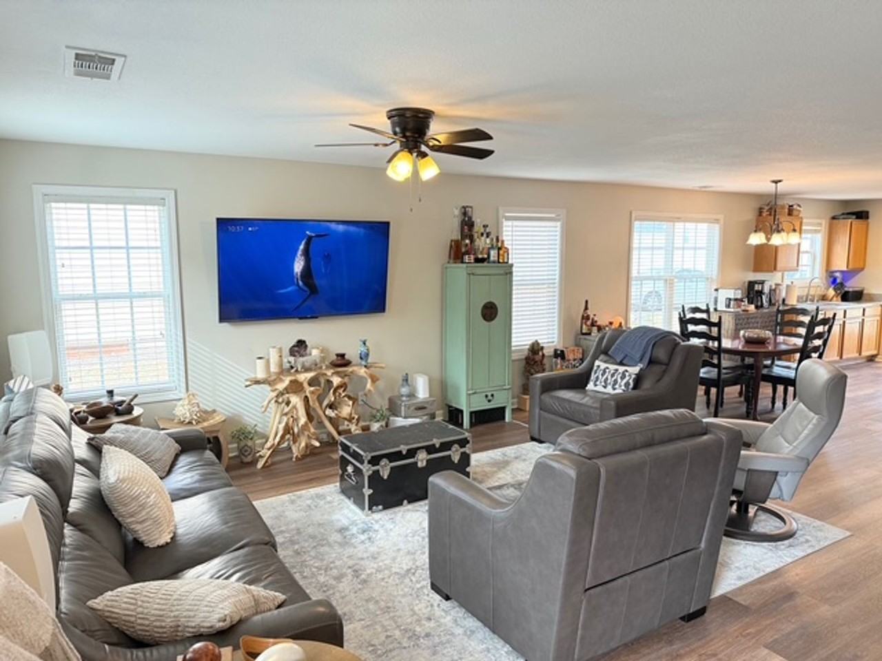 152 Alice Walker Dr - Photo 3 of 17