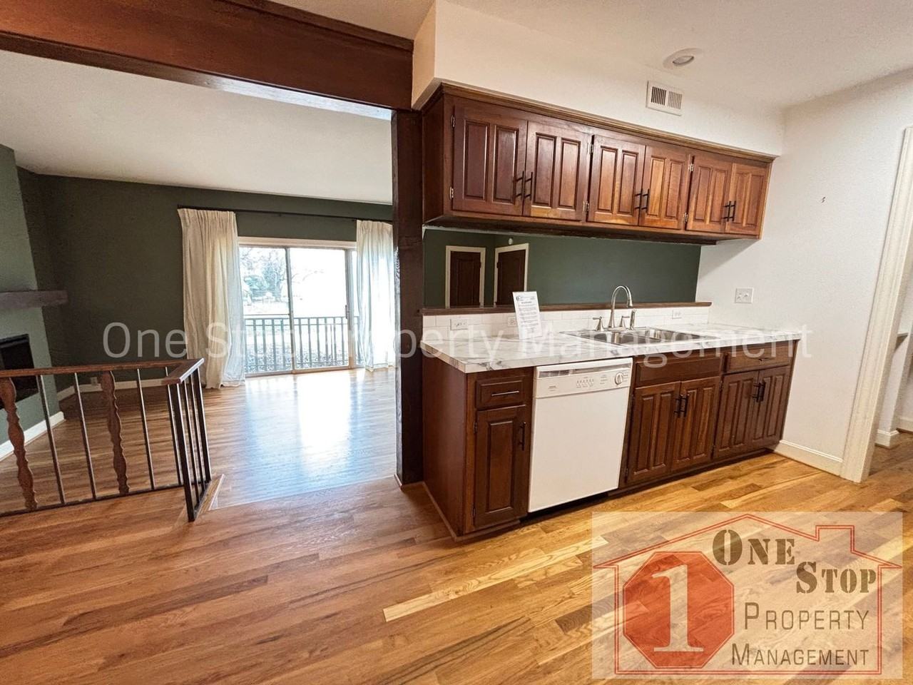 437 W 104th St #B - Photo 3 of 11