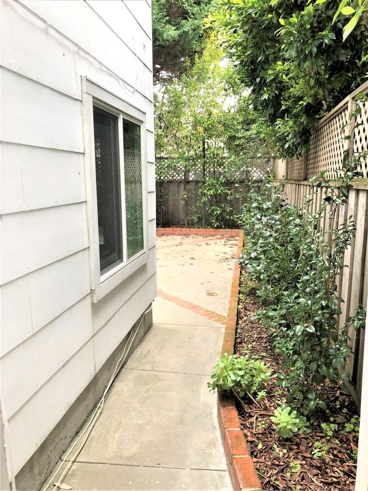 3632 Scott St - Photo 3 of 20