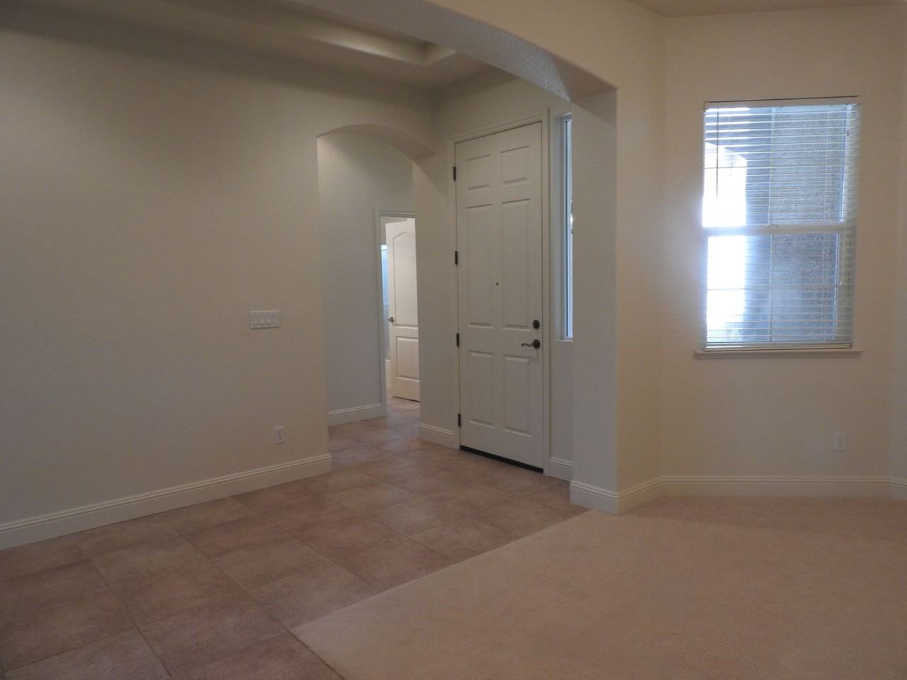 649 Hildebrand Cir - Photo 2 of 36