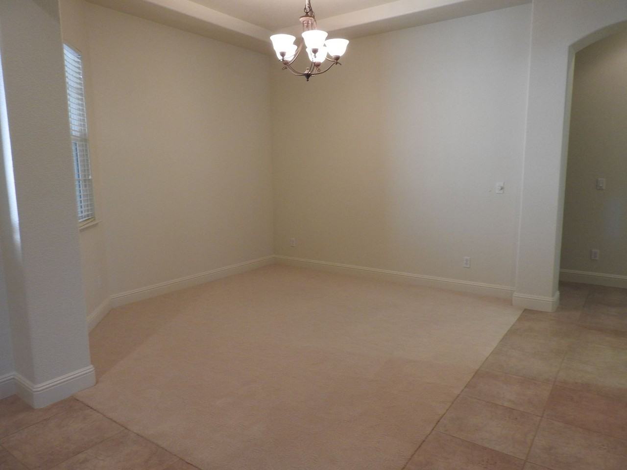 649 Hildebrand Cir - Photo 3 of 36