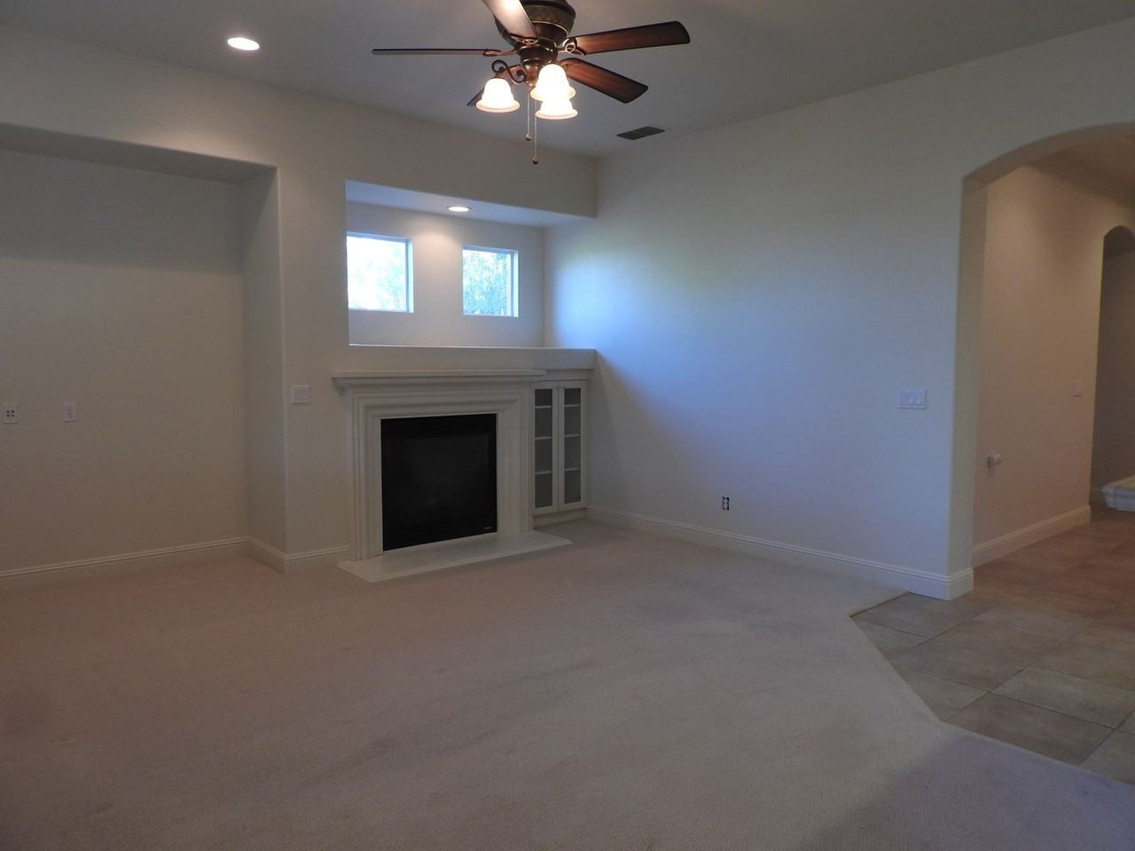 649 Hildebrand Cir - Photo 5 of 36