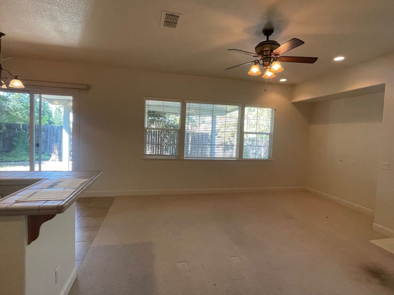 649 Hildebrand Cir - Photo 7 of 36