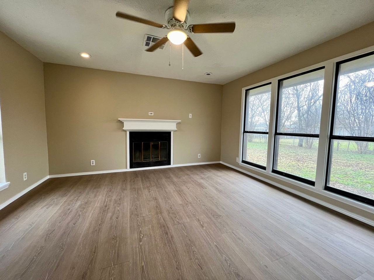 4704 Se Avalon Ave - Photo 5 of 14