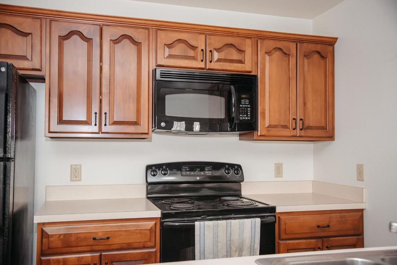 207 W Maple St - Photo 5 of 19