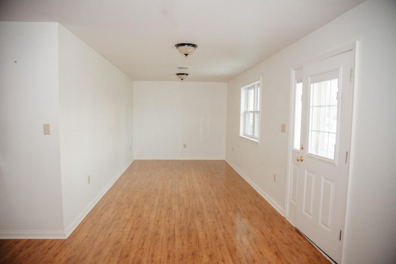 207 W Maple St - Photo 7 of 19