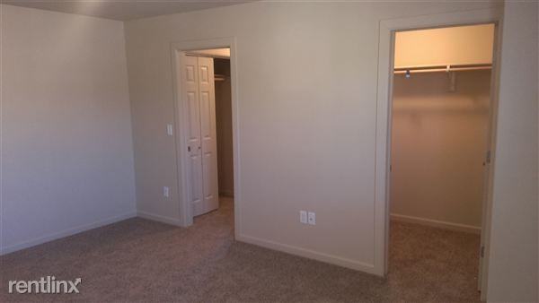 5803 Victoria Ave #J