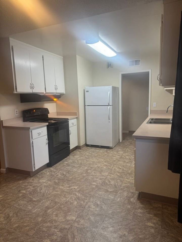 1006 Franzel Rd - Photo 3 of 10