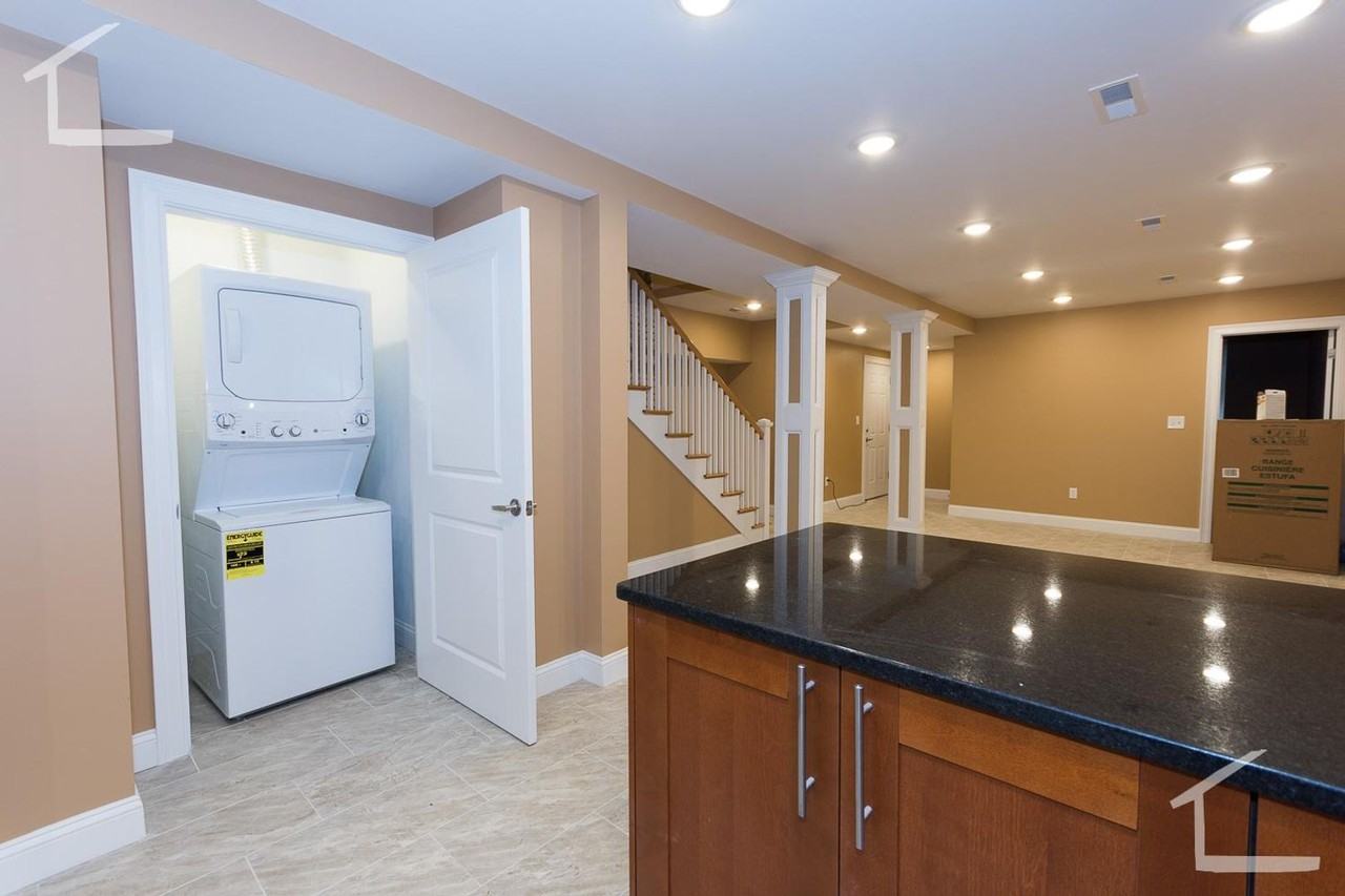 33 Linden St - Photo 2 of 12