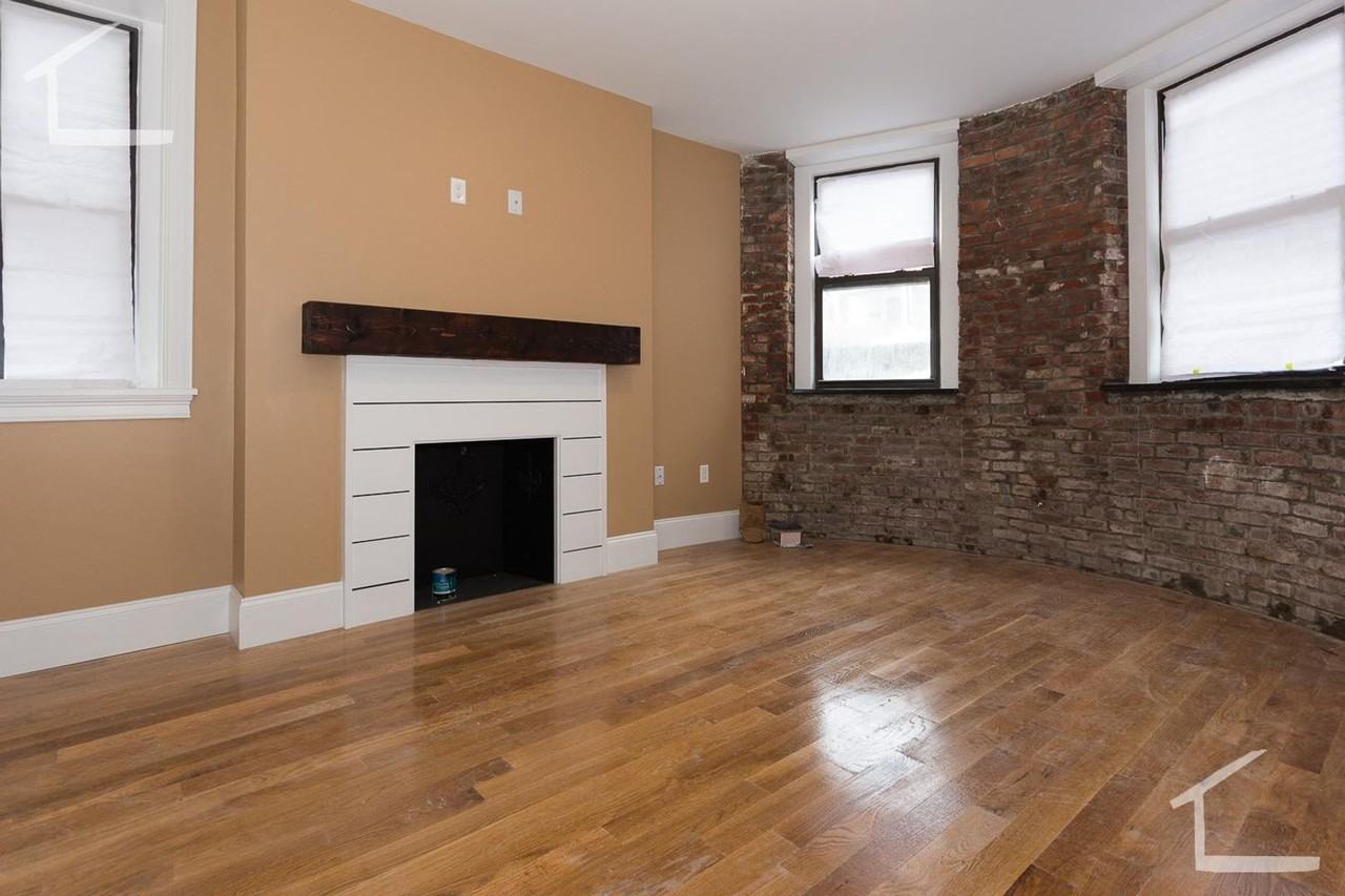 33 Linden St - Photo 3 of 12