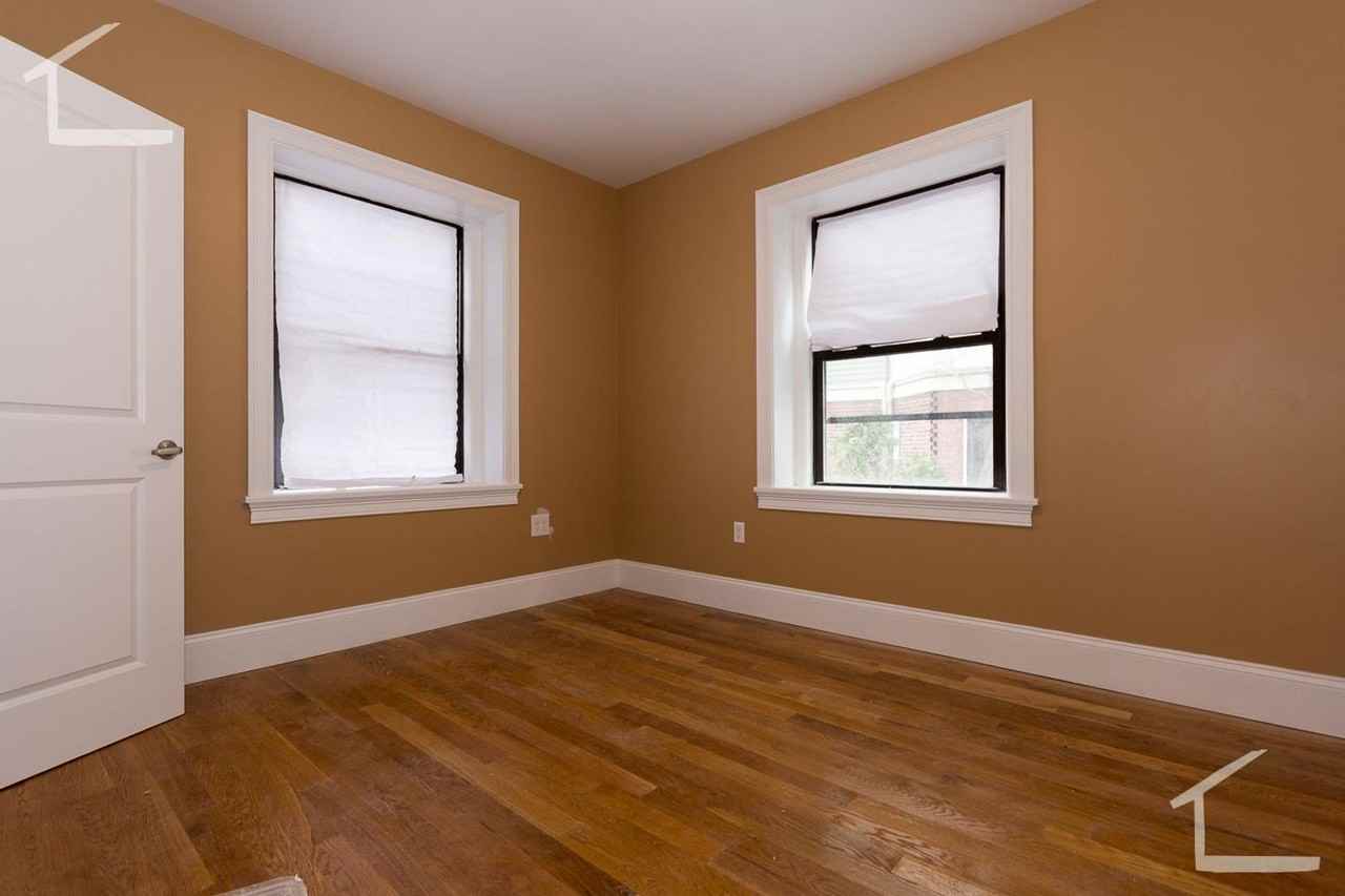 33 Linden St - Photo 6 of 12