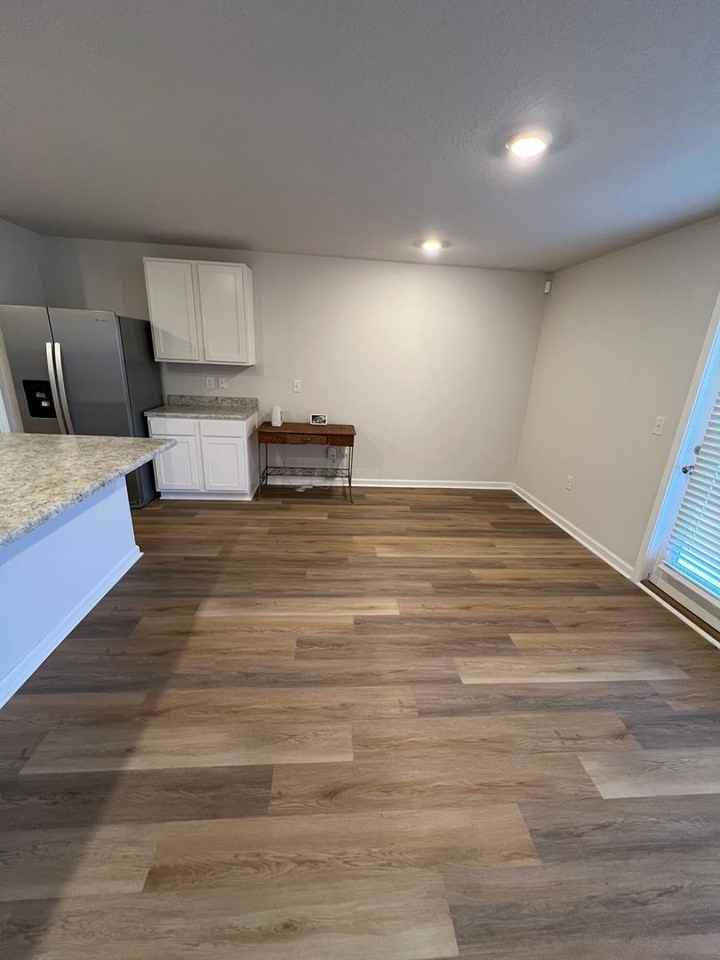 5450 Peach Dr - Photo 7 of 27