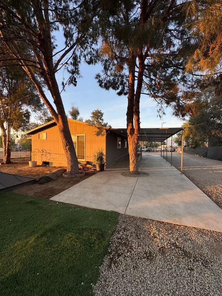 28886 28886 Zena Place  Nuevo CA 92567 - Photo 2 of 24