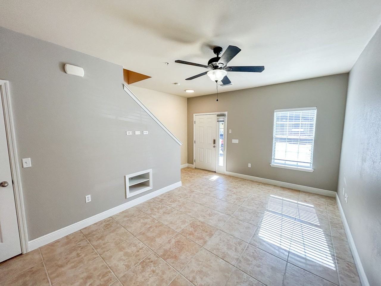 2960 Sw 35th Pl - Photo 3 of 24