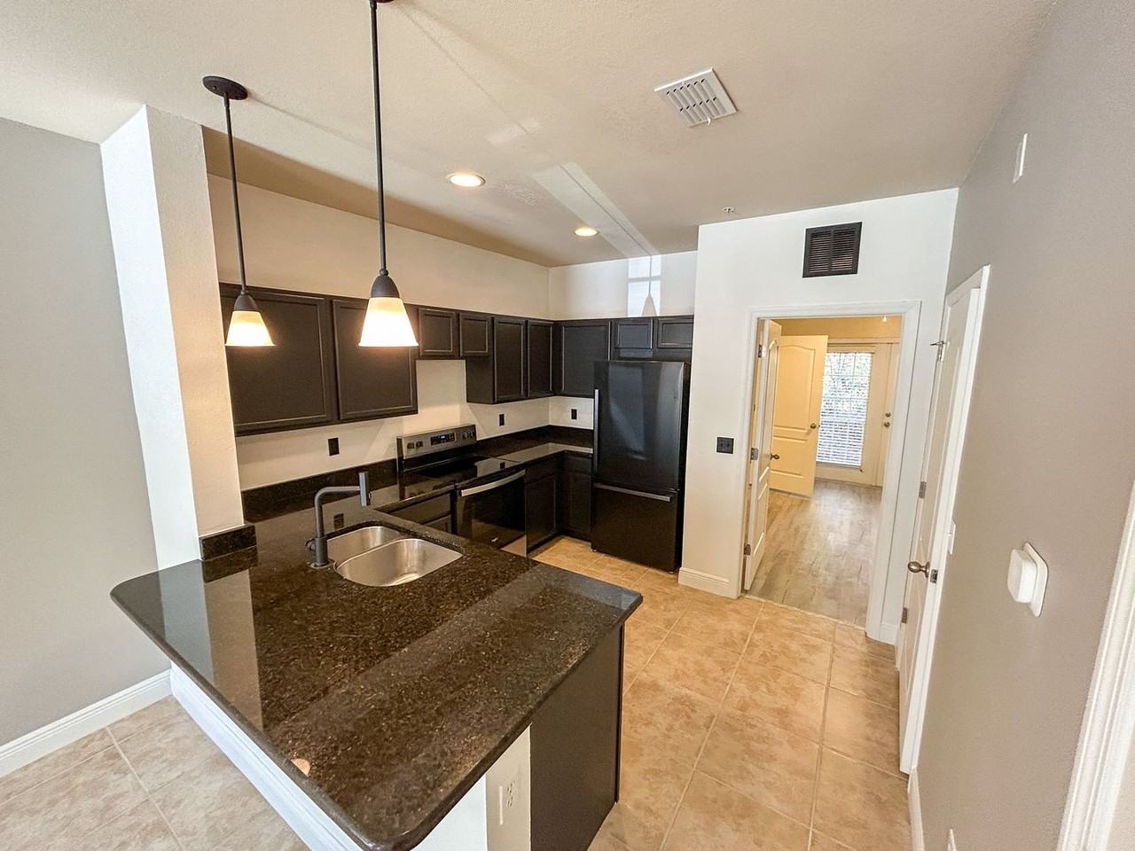 2960 Sw 35th Pl - Photo 6 of 24