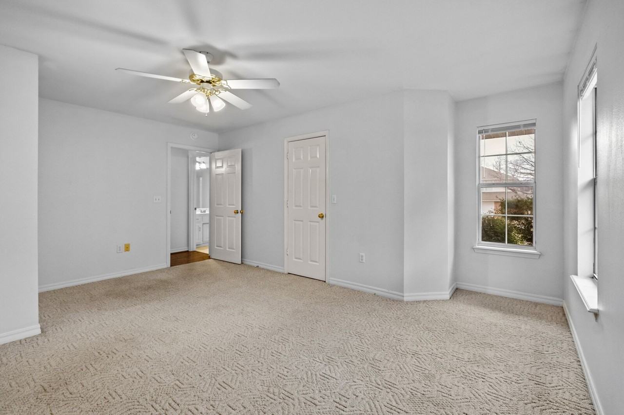 Pointer Lane Duplex - Photo 7 of 11