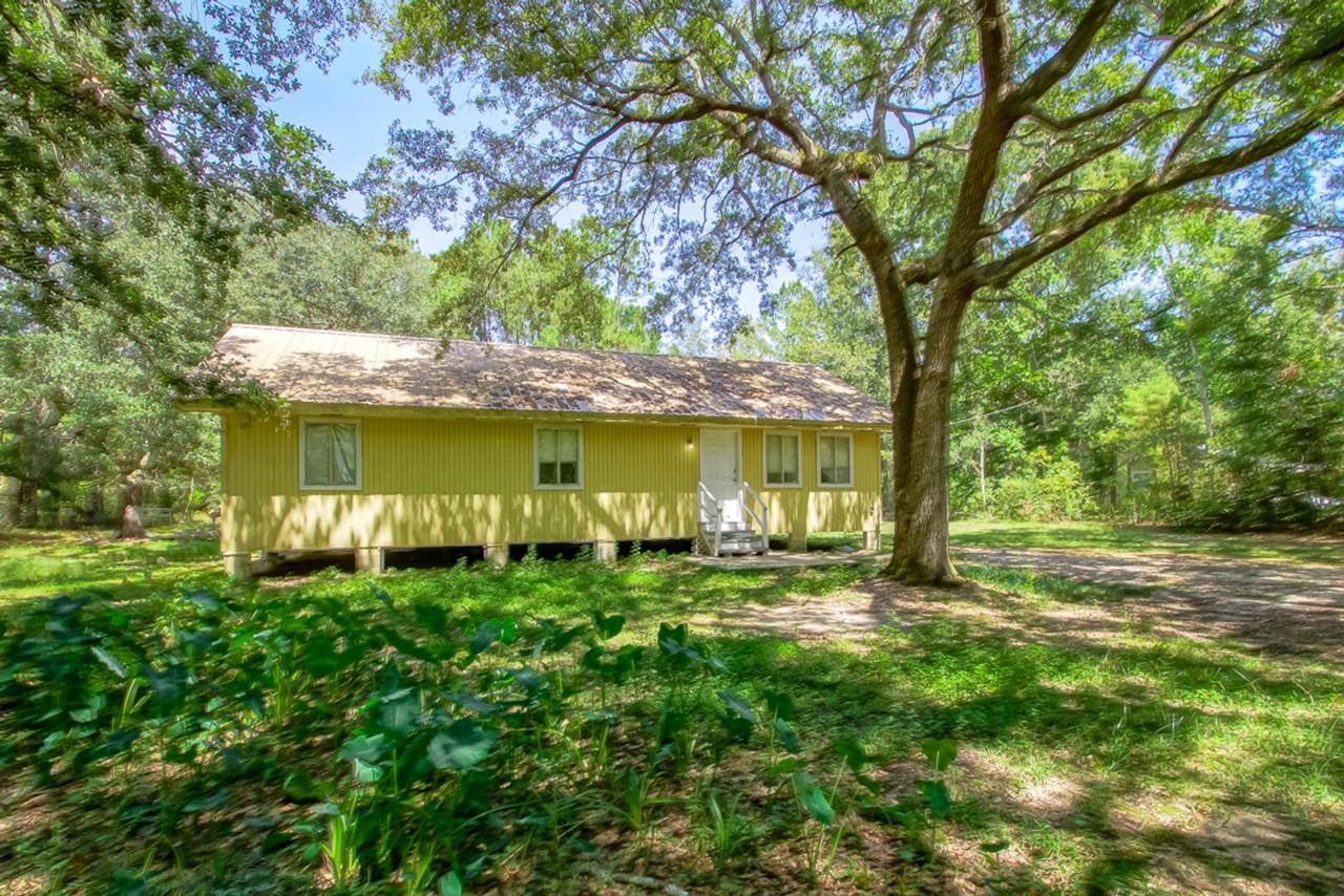 11263 Highway 190 - Photo 2 of 16