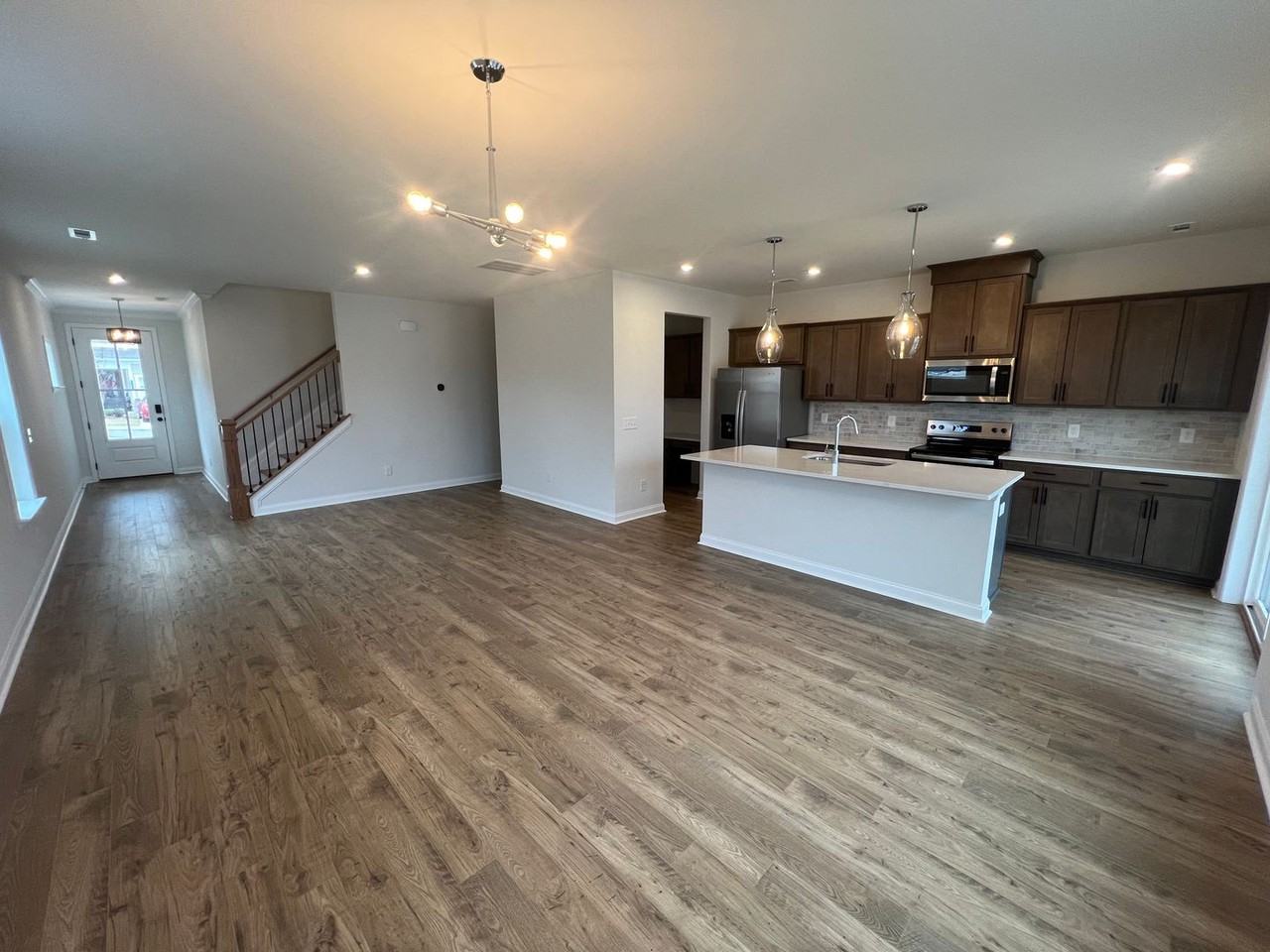 2309 Juneau Ln - Photo 2 of 18