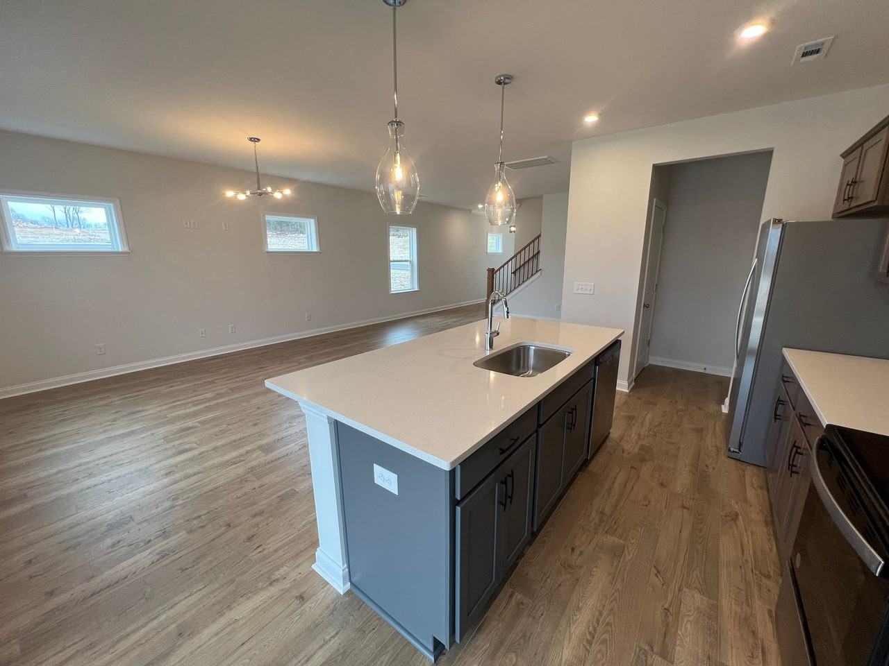 2309 Juneau Ln - Photo 3 of 18