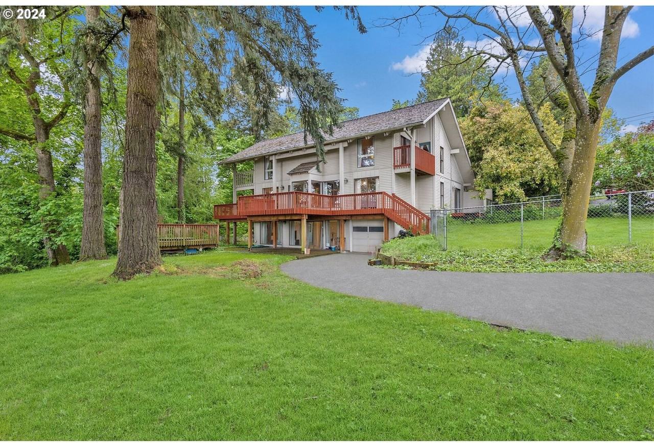 8601 Se Evergreen Hwy