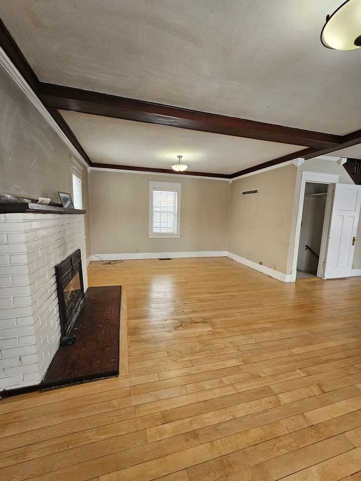 1123 Fulton St - Photo 5 of 35