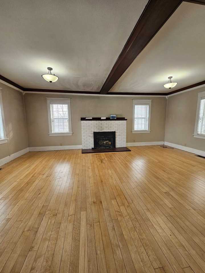 1123 Fulton St - Photo 6 of 35