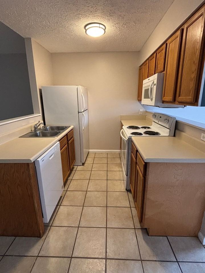 2417 Allison Ave - Photo 3 of 11