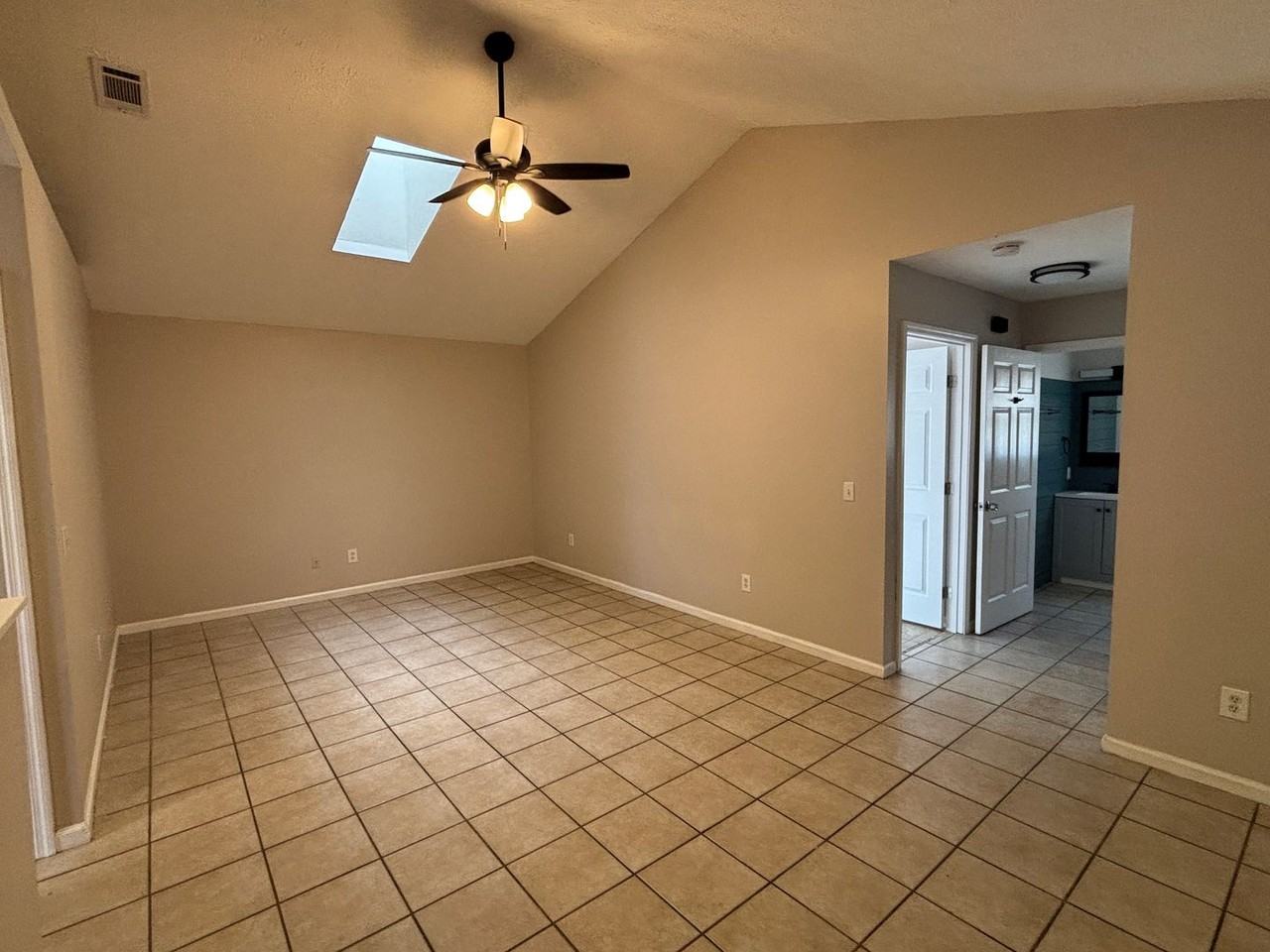 2417 Allison Ave - Photo 6 of 11