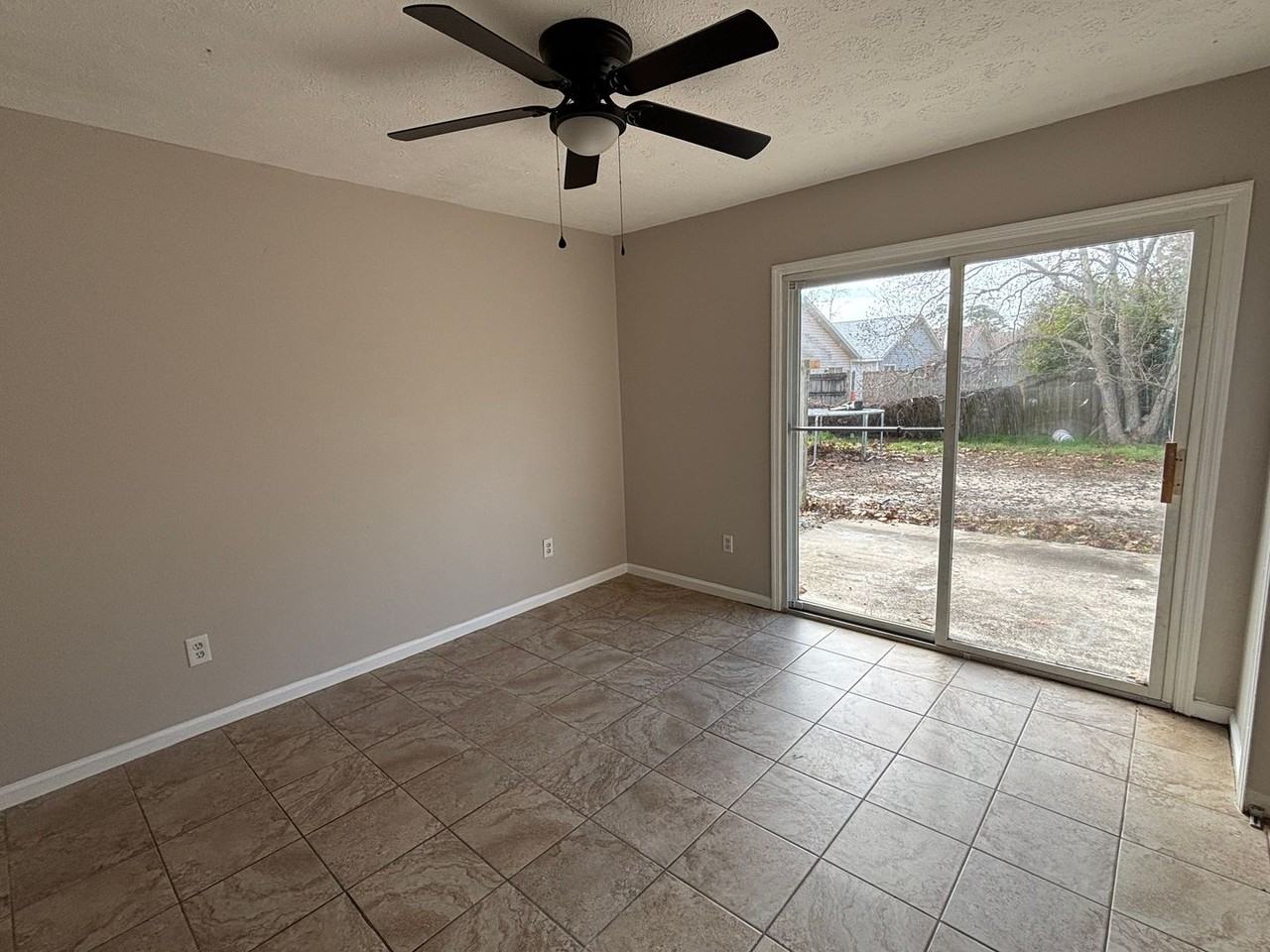 2417 Allison Ave - Photo 7 of 11