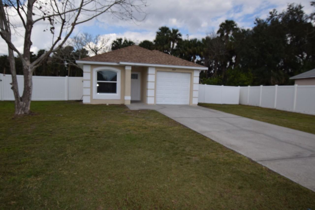 2605 Daffodil Terrace - Photo 4 of 42