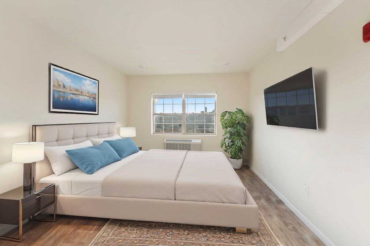 Pine Street Apartments - Photo 4 of 6