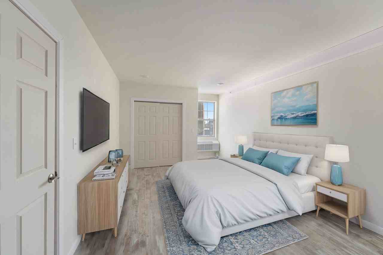 Pine Street Apartments - Photo 5 of 6