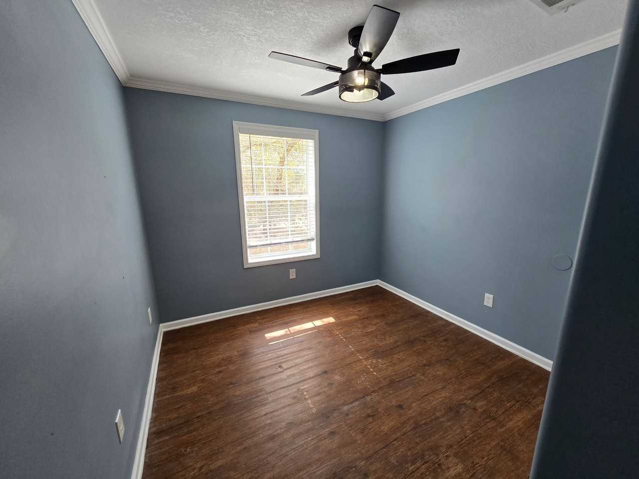 5527 Lassen St - Photo 5 of 32