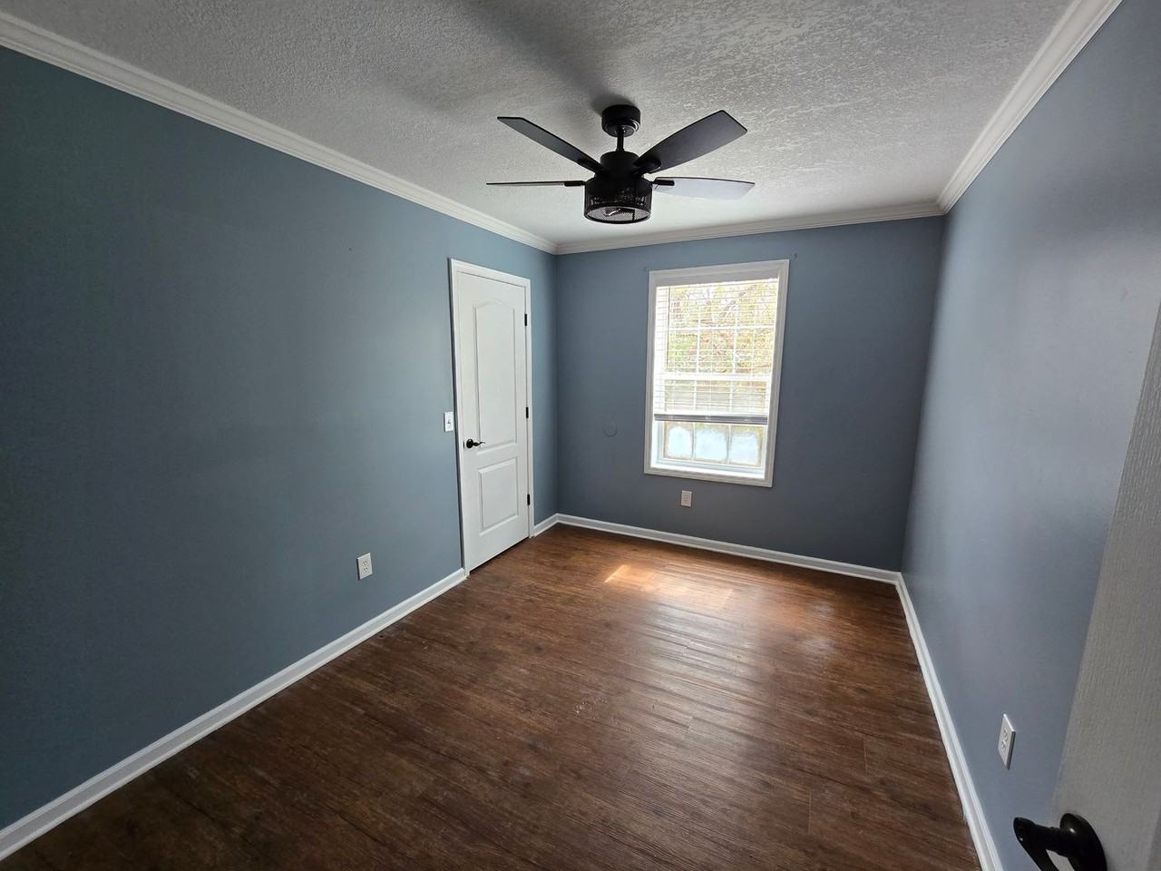 5527 Lassen St - Photo 7 of 32