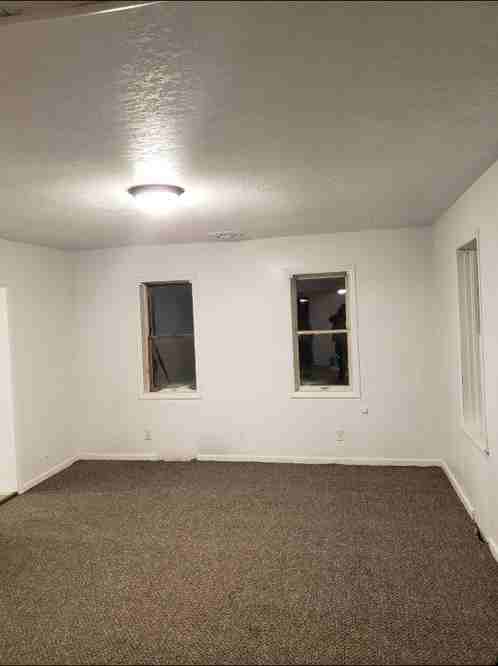 705 Franklin St - Photo 4 of 11