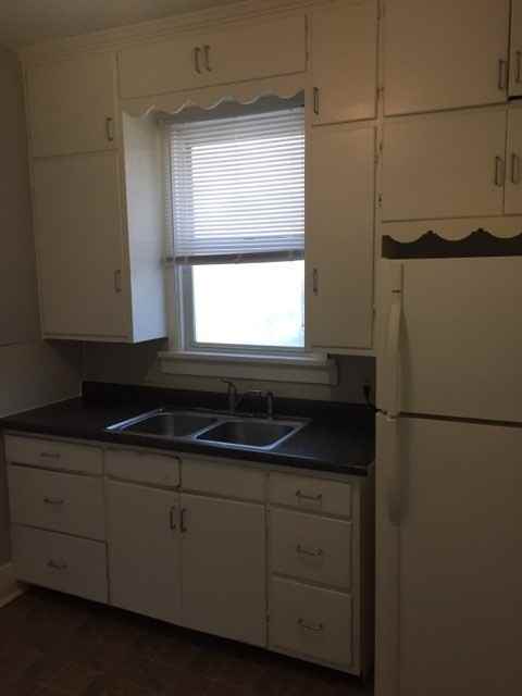 1229 17th Ave - Photo 2 of 10