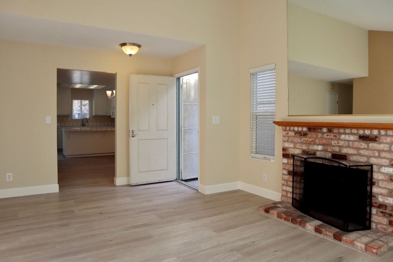 36215 Easterday Way - Photo 3 of 25