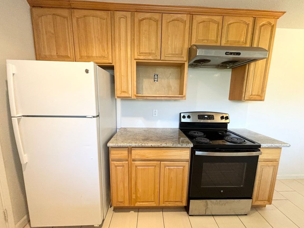 537 Hudson Ct - Photo 6 of 21