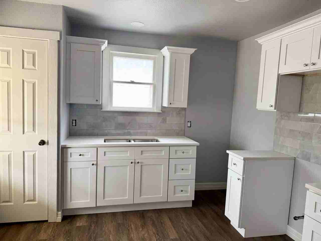 1323 Chalmers Ave - Photo 6 of 6