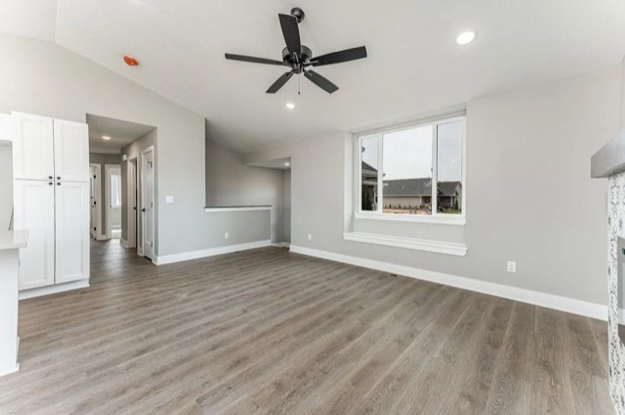 1256 E Outland Ct - Photo 4 of 24