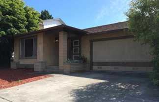 1215 Club Dr - Photo 1 of 1