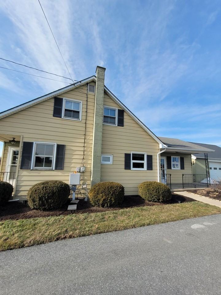 331 Newport Rd - Photo 5 of 38