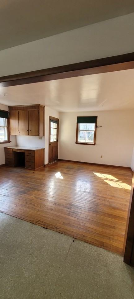 331 Newport Rd - Photo 7 of 38