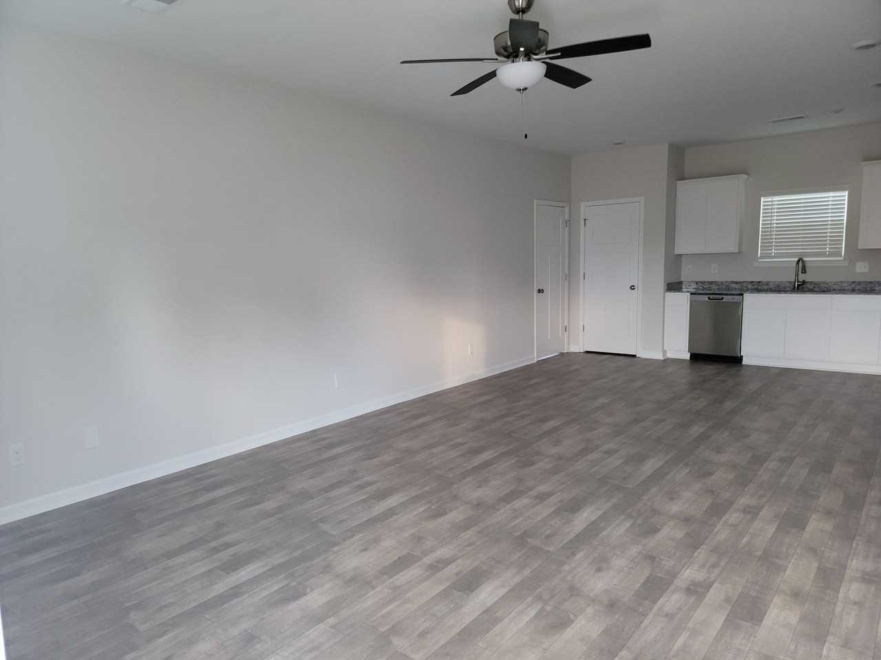 324 Young Town Cir - Photo 3 of 9