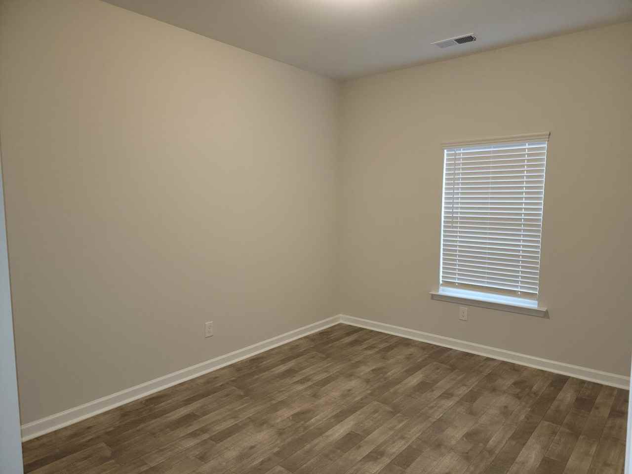 324 Young Town Cir - Photo 4 of 9