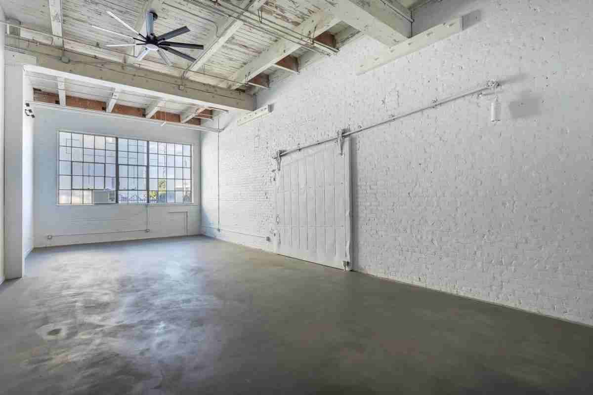 2349 S Santa Fe Ave - Photo 4 of 38