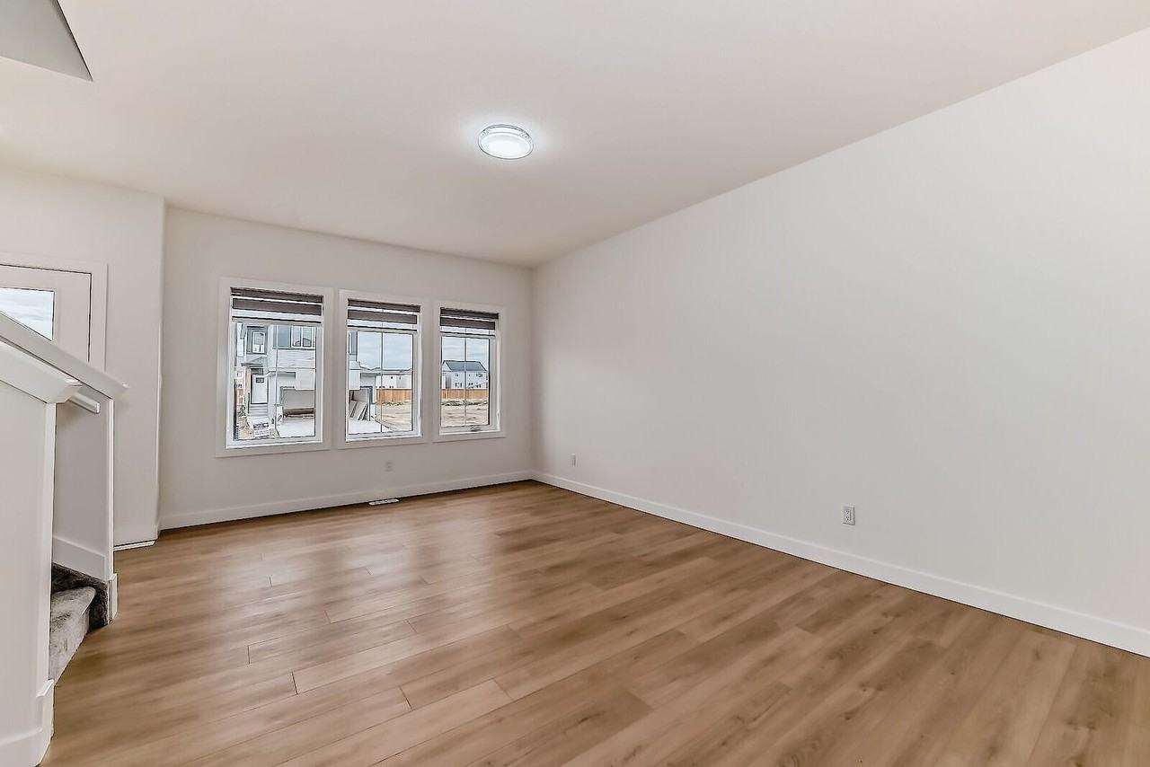 1520 Siskin Link Northwest - Photo 3 of 23