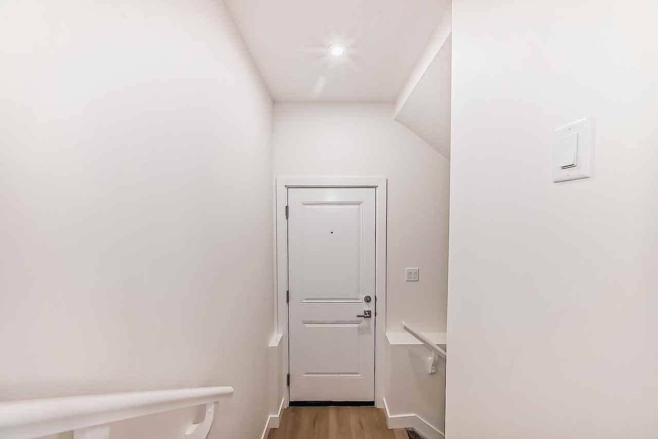 1520 Siskin Link Northwest - Photo 3 of 11