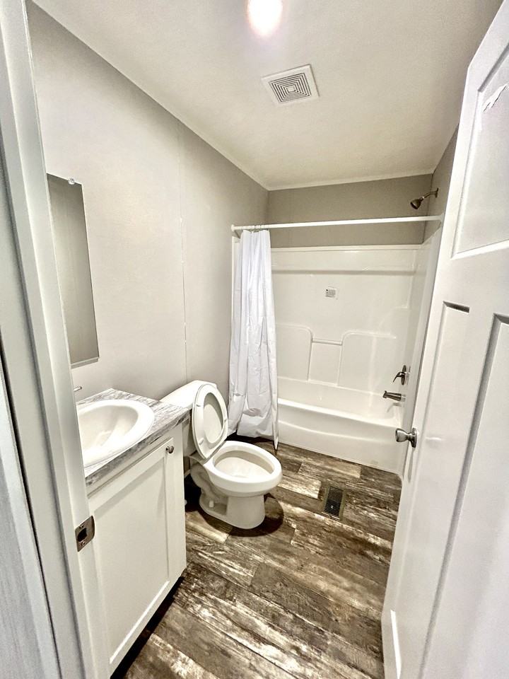 925 W 26th St #925W26th - Photo 4 of 10