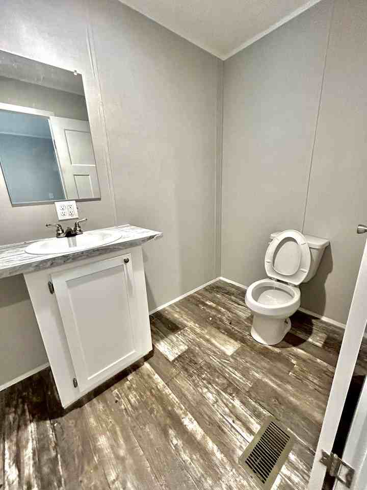 925 W 26th St #925W26th - Photo 5 of 10